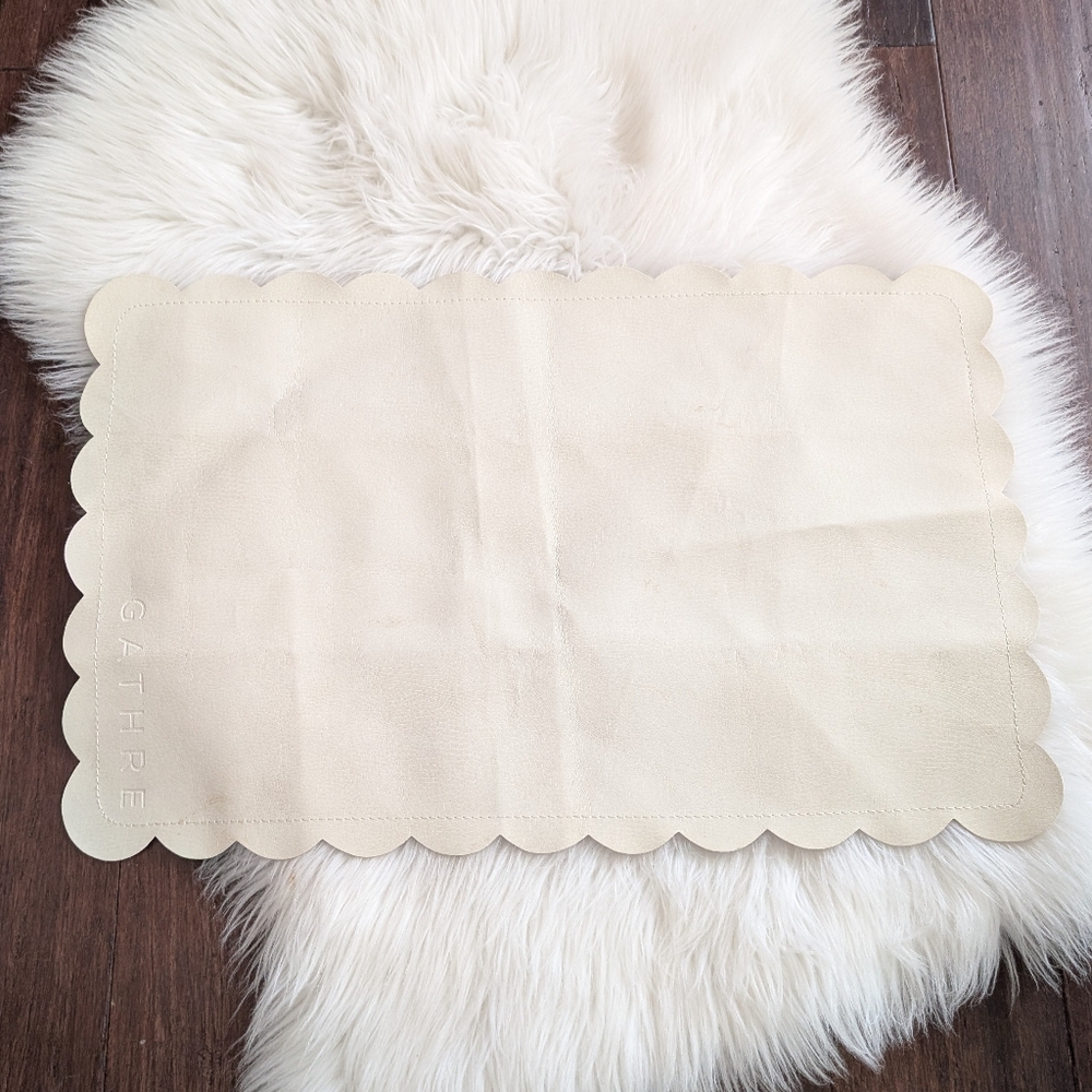 Gathre Cream White Scalloped Micro Mat
